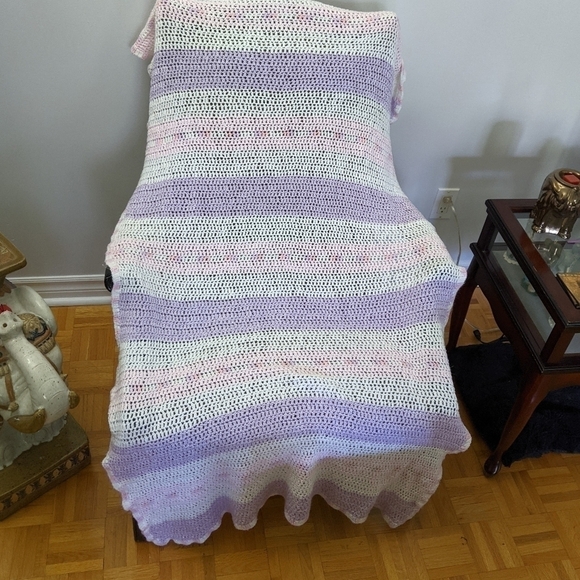 HANDMADE hand knit crochet baby blanket 32”x54” - Picture 5 of 5